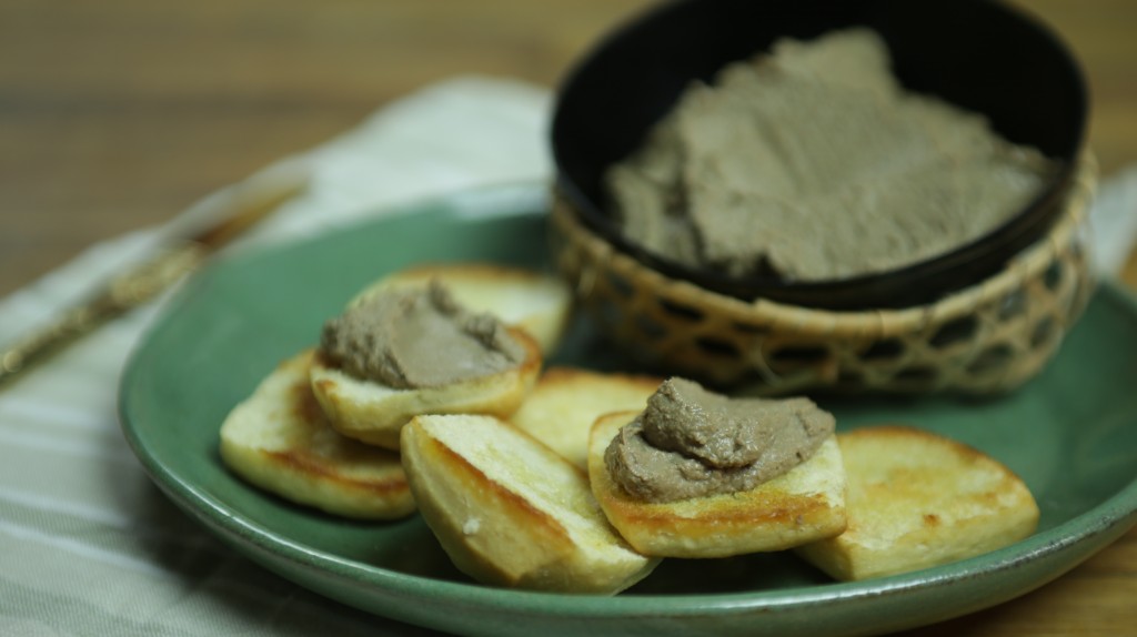 Patê de fígado de galinha cremoso e perfeito - Na Cozinha da Helo